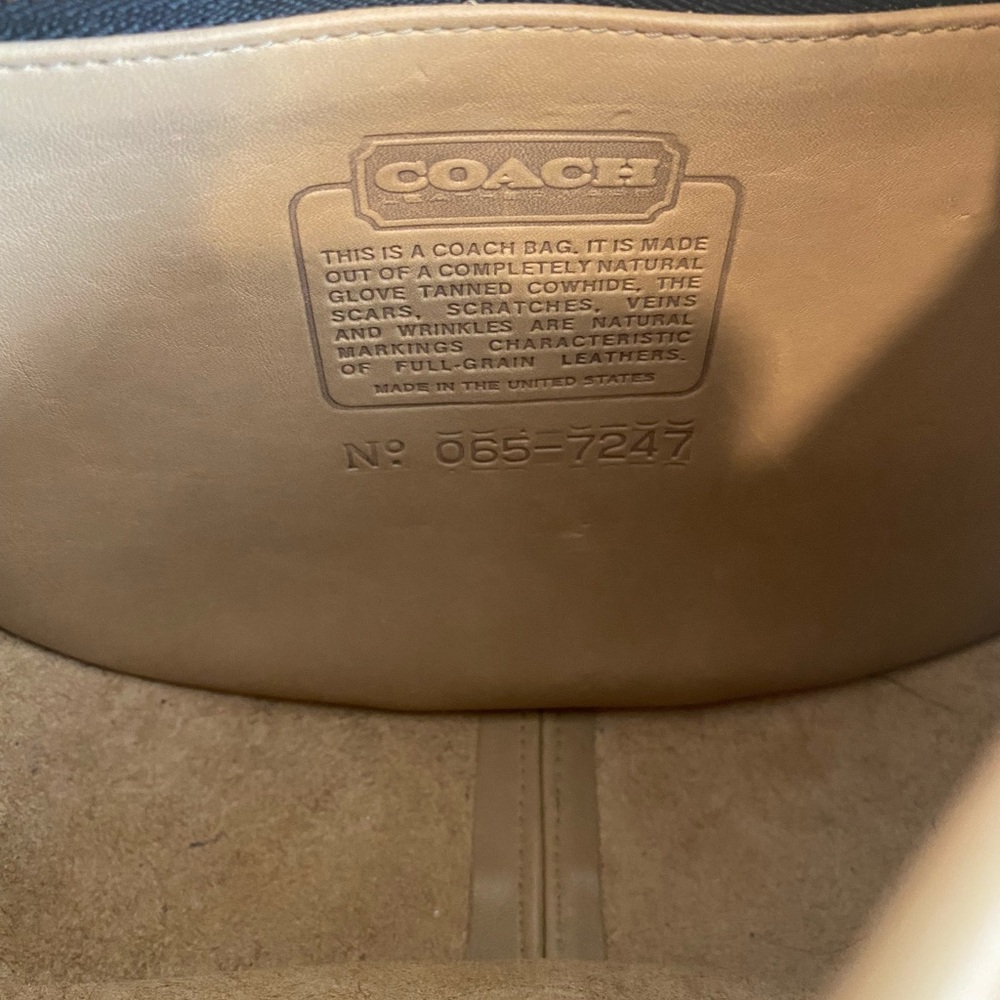 Vintage Coach Post Pouch style 9906 stone crossbody tan camel leather round 90s - Picture 7 of 13